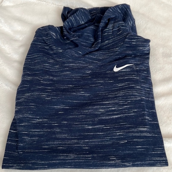 Nike long sleeve Dri fit hoodie - Picture 2 of 4